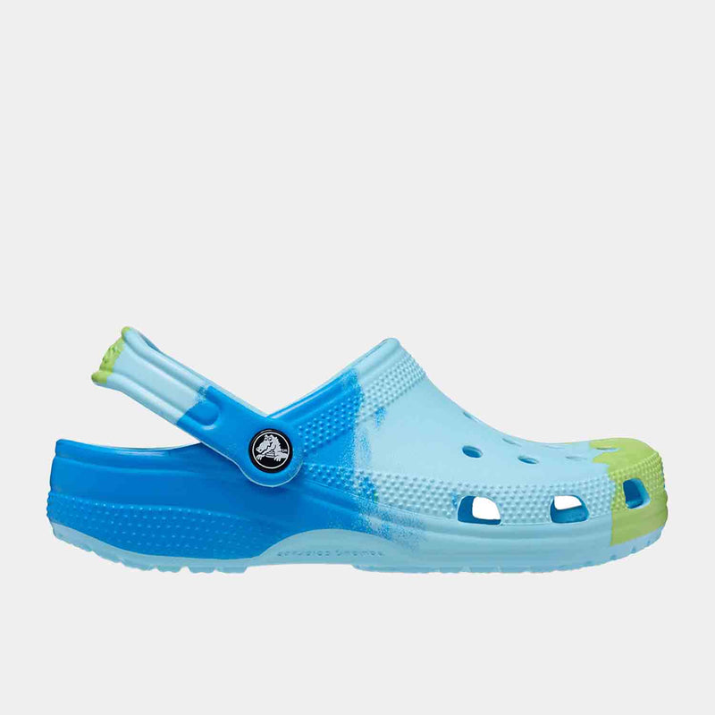 Side view of the Crocs Classic Clogs Ombre 'Arctic Multi'.