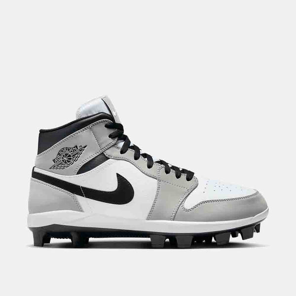 Side view of the Jordan 1 Retro MCS Baseball Cleats.