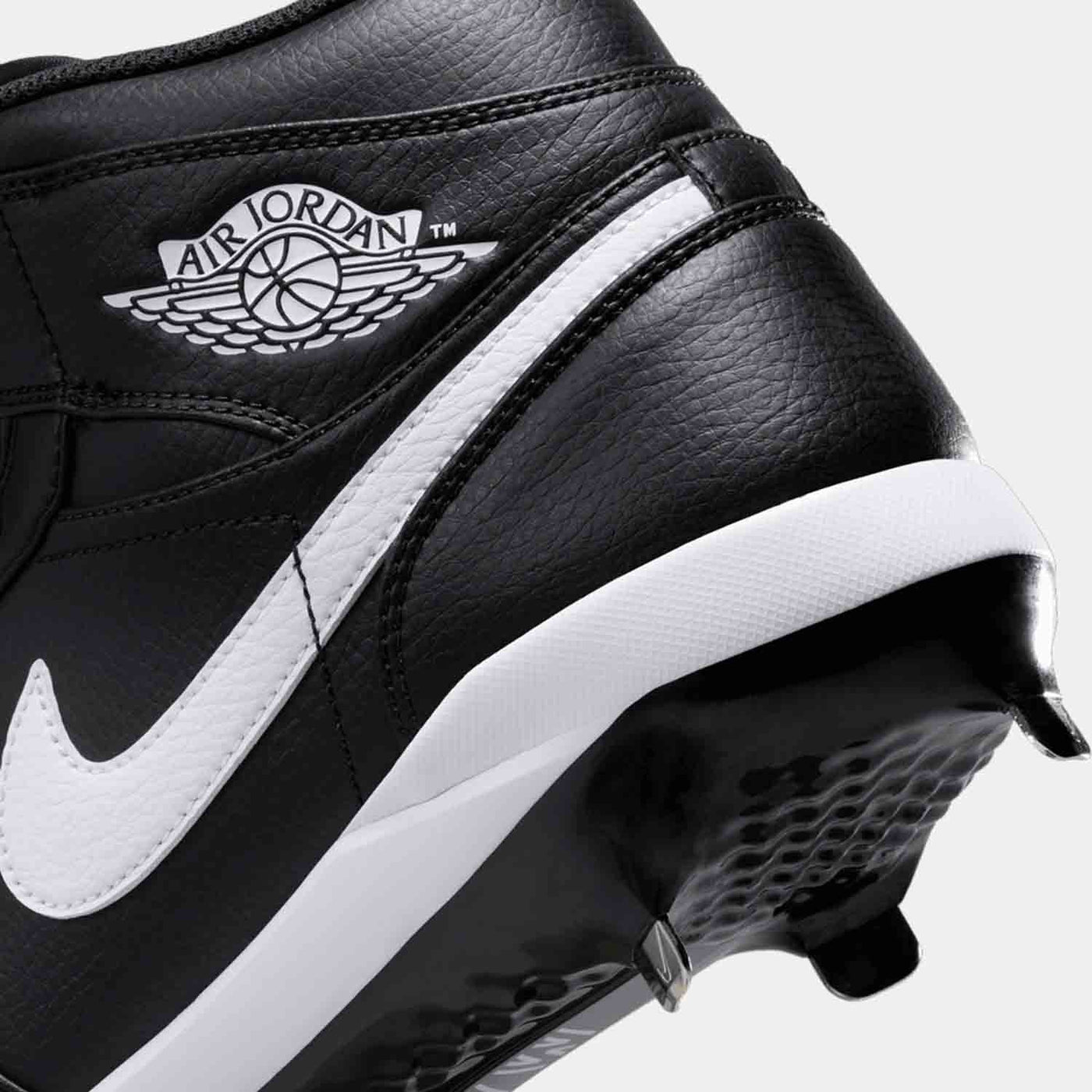 Men s Jordan 1 Retro Metal Baseball Cleats