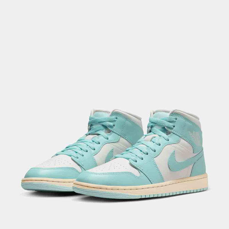 Front view of the Women's Air Jordan 1 Mid.