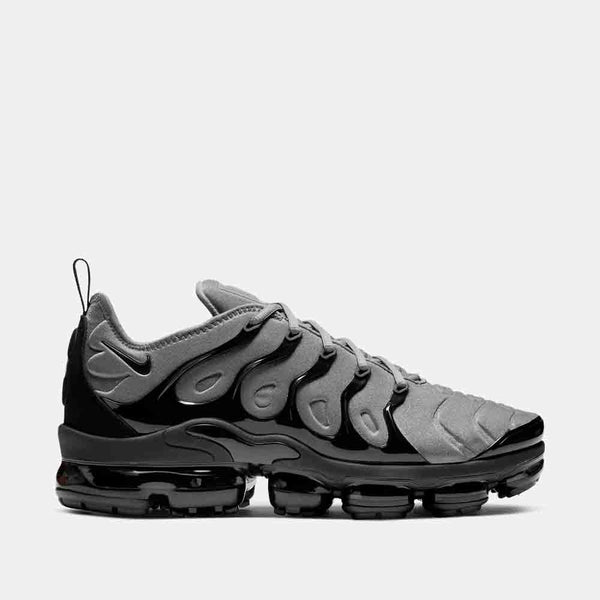 Side view of the Nike Men's Air VaporMax Plus.
