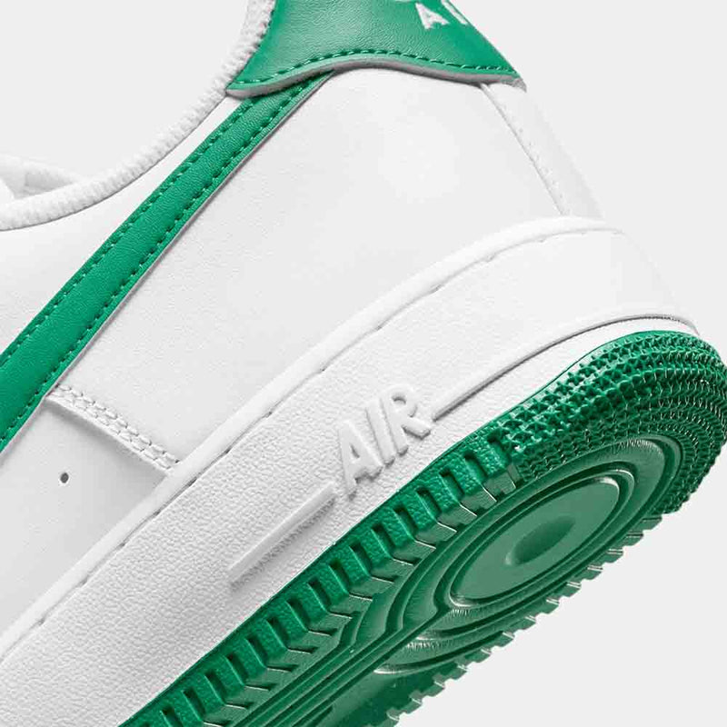 Up close, rear view of the Nike Men's Air Force 1 '07.