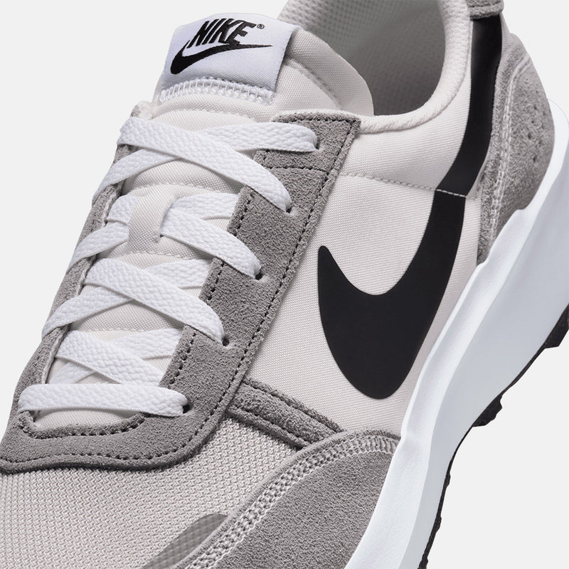 Up close, front view of the Men's Nike Waffle Nav.