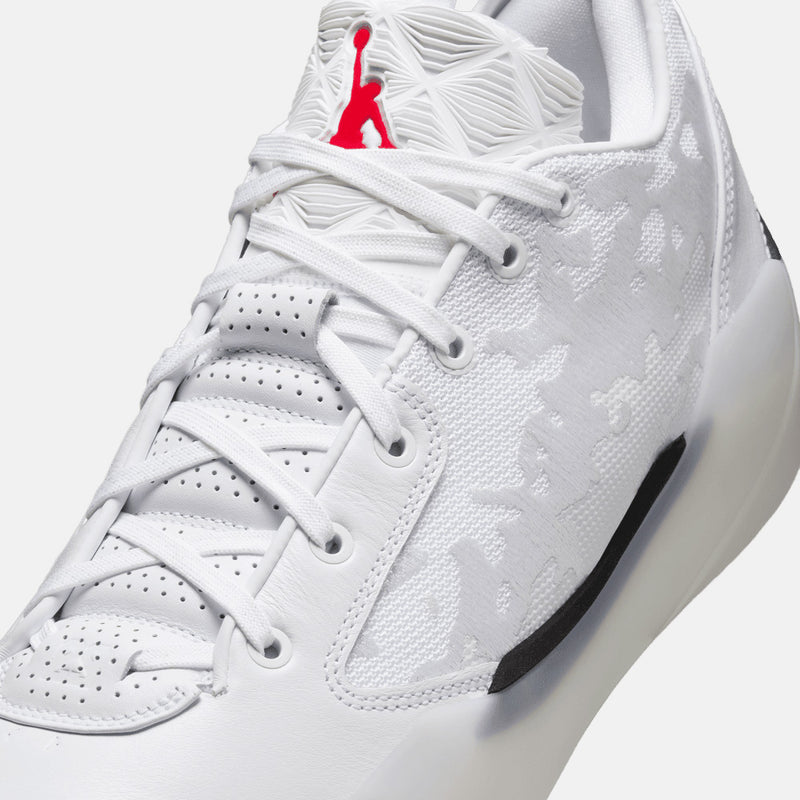 Up close, front view of the Men's Air Jordan XXXIX "Sol".