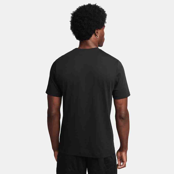 Rear view of the Men's Nike Basketball T-Shirt.