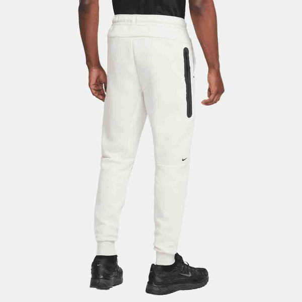 Rear view of the Nike Men's Fleece Joggers.