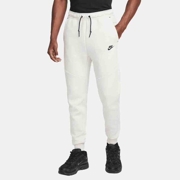 Front view of the Nike Men's Fleece Joggers.