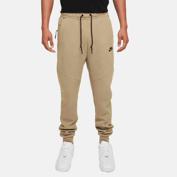 Front view of the Nike Men's Tech Fleece Joggers.