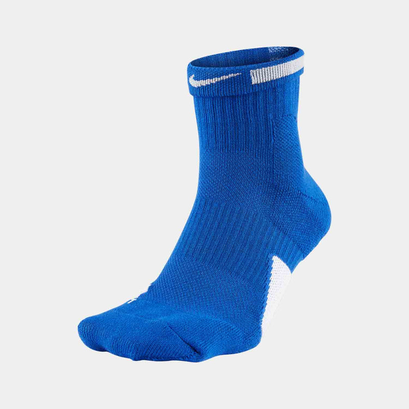 Front view of the Nike Elite Mid Basketball Socks.